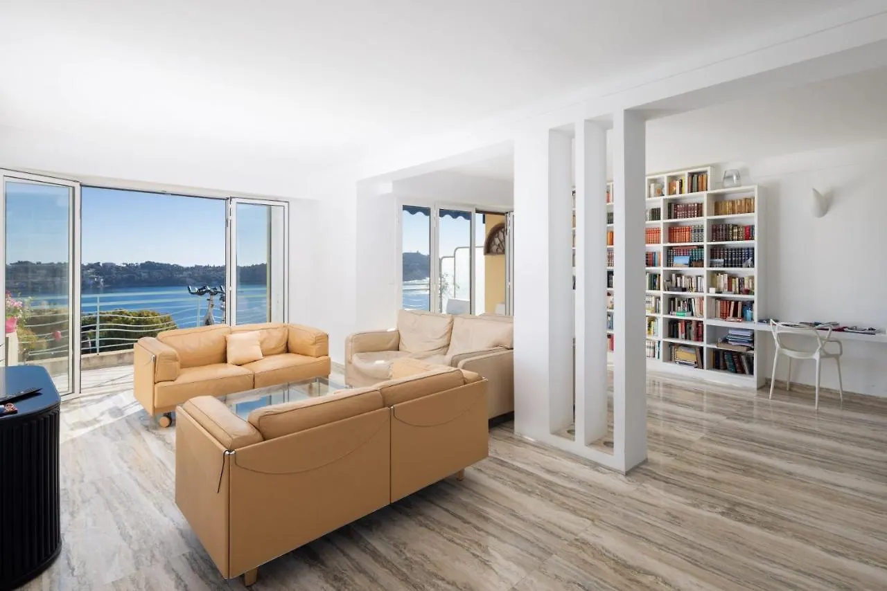 Luxury Top Floor Sea View Apartment In Villefranche Sur Mer Frankreich